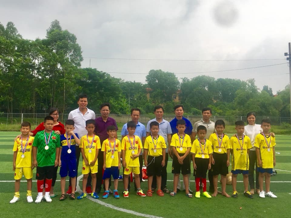 <a href="/tin-tuc-su-kien/doi-tuyen-bong-da-truong-th-hoang-dan-dat-huy-chuong-vang-trong-dot-to-chuc-gia-c359-323187.aspx">Đội tuyển bóng đá trường TH Hoàng Đan đạt Huy chương Vàng trong đợt tổ chức Giải thể thao HSPT năm học 2020-2021</a>